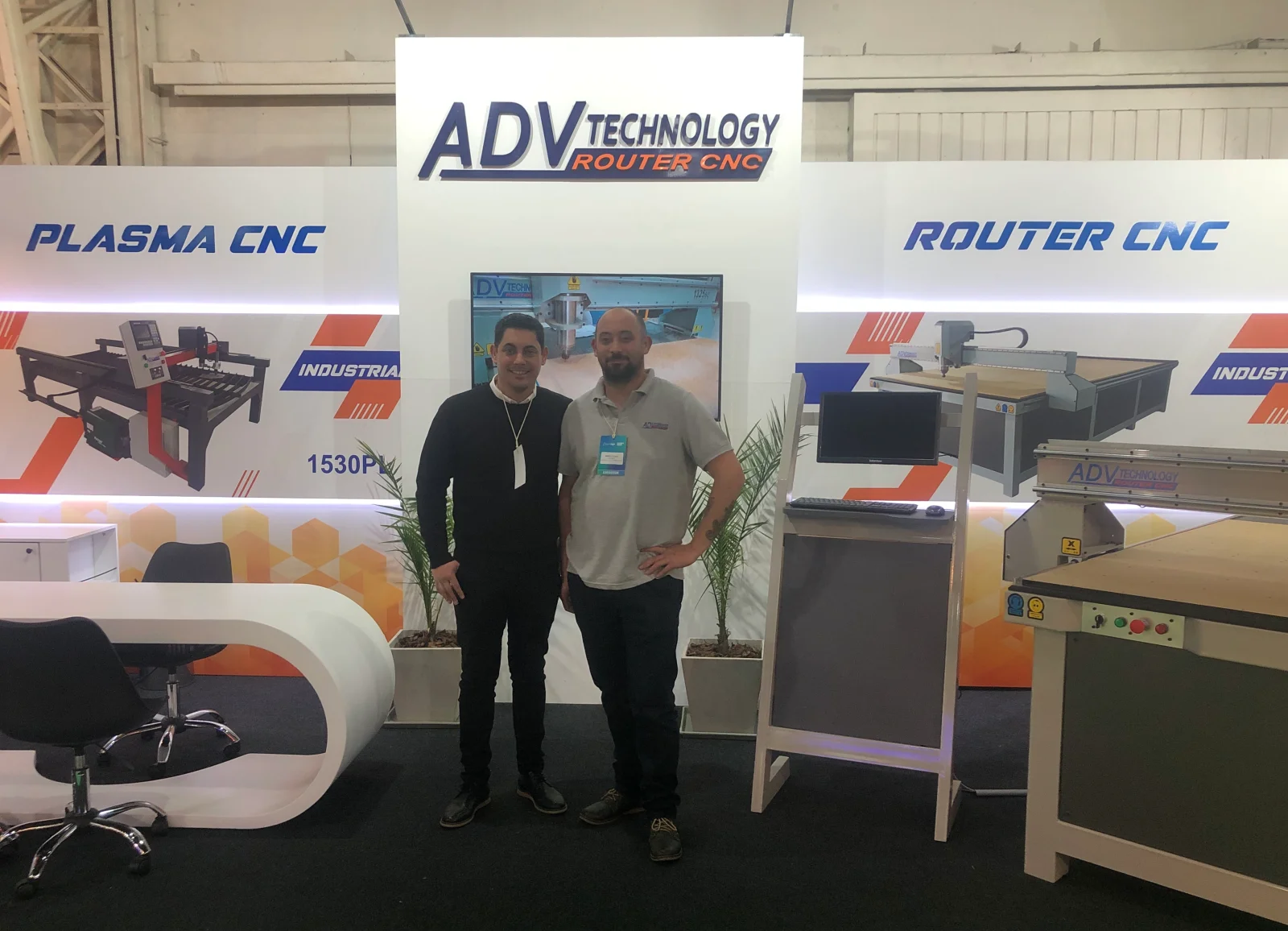 Taller ADV Technology — fabricación de routers CNC